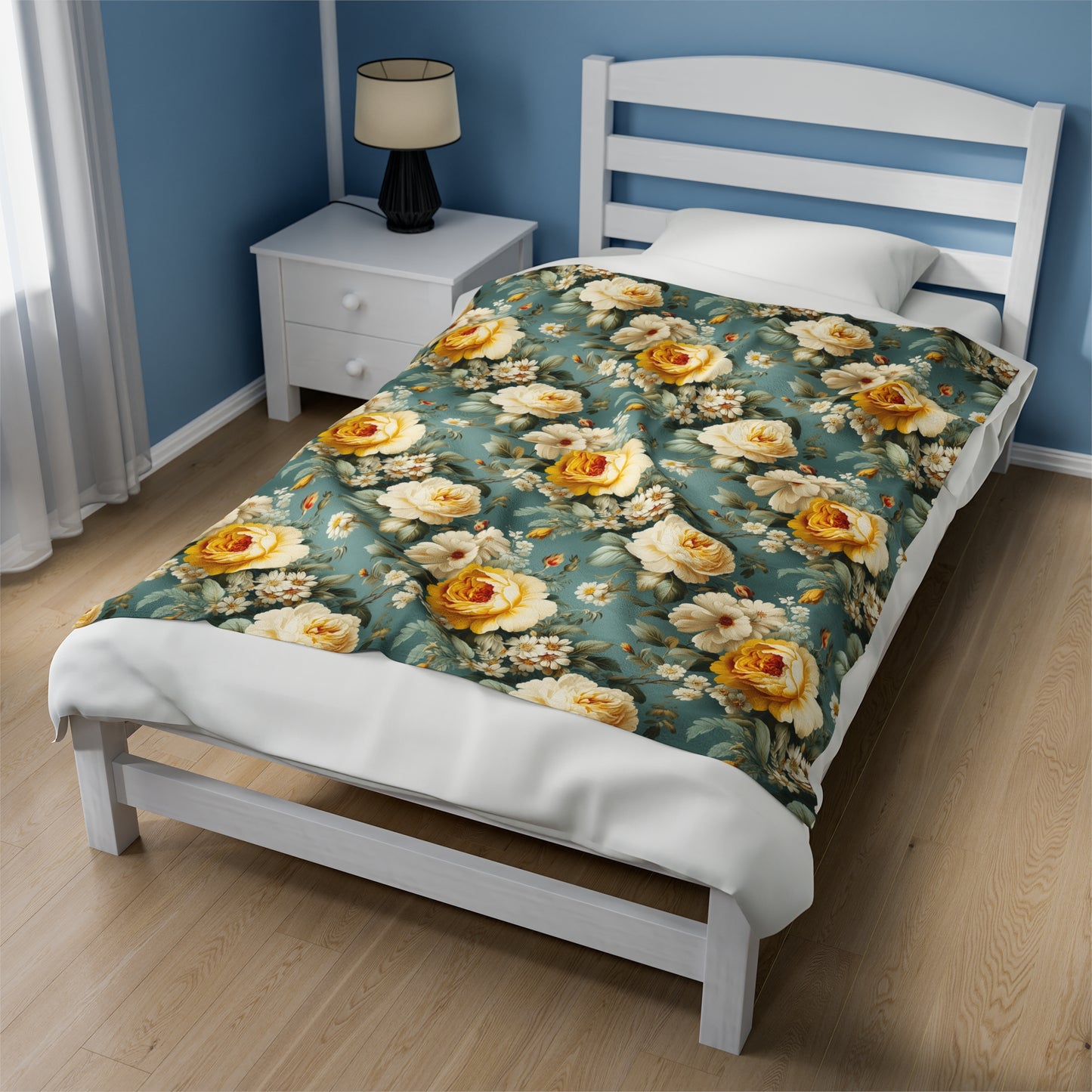 Charming Floral Throw Blanket
